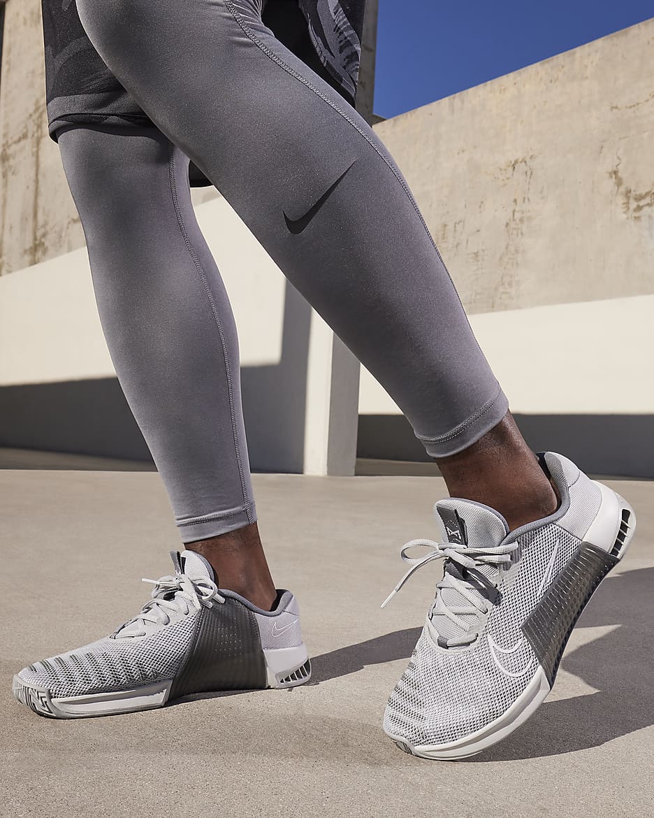 Tenis de entrenamiento para hombre Nike Metcon 9 - Gris humo claro/Polvo fotón/Blanco/Blanco