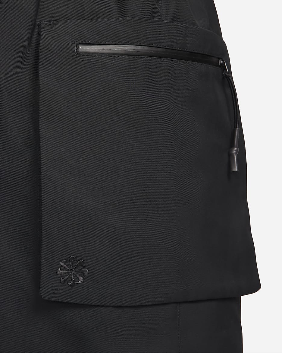 Nike Sportswear Tech Pack Utility-Webshorts für Herren - Schwarz/Schwarz/Schwarz