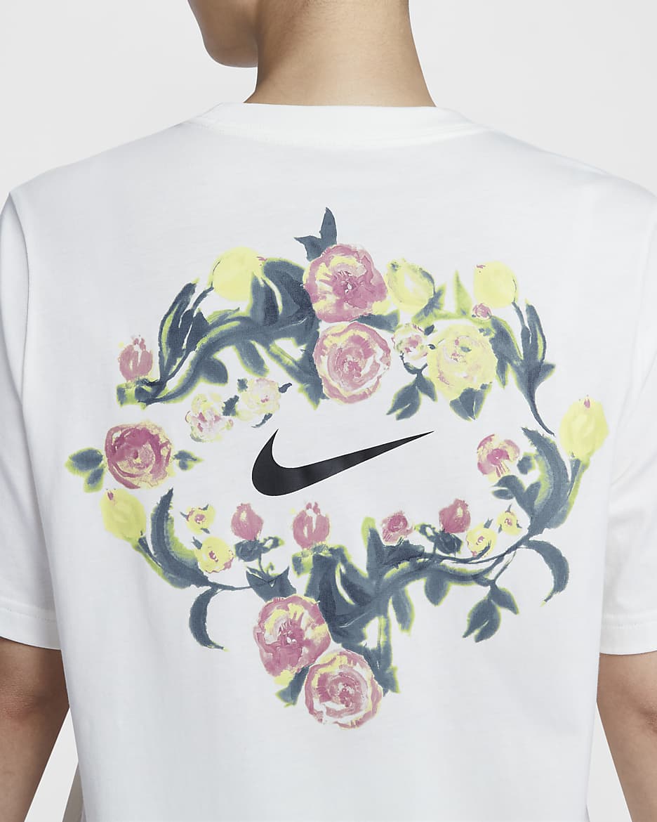 เสื้อยืดกราฟิกแขนสั้น Nike Sportswear Women's Artist Collection - Sail