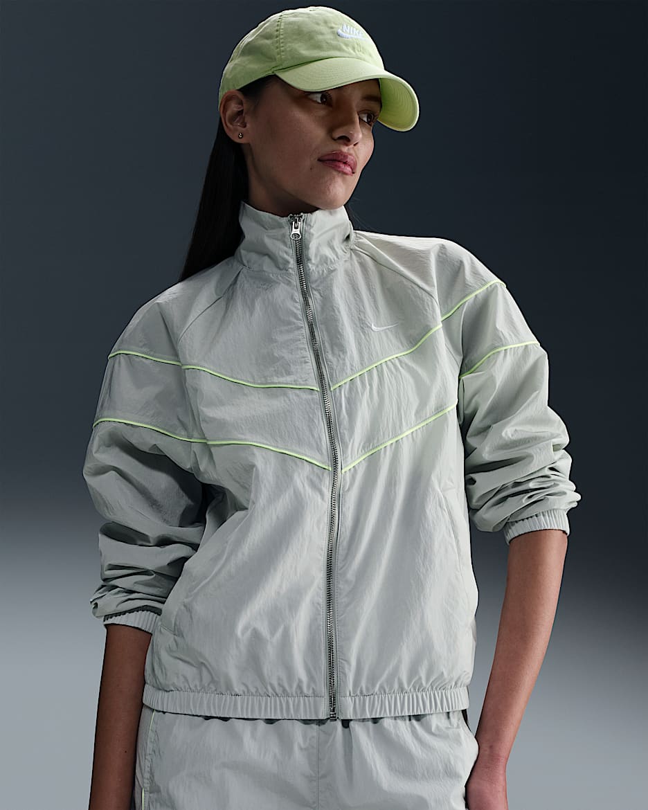 Veste à zip tissée ample UV Nike Windrunner pour femme - Light Silver/Barely Volt/Blanc