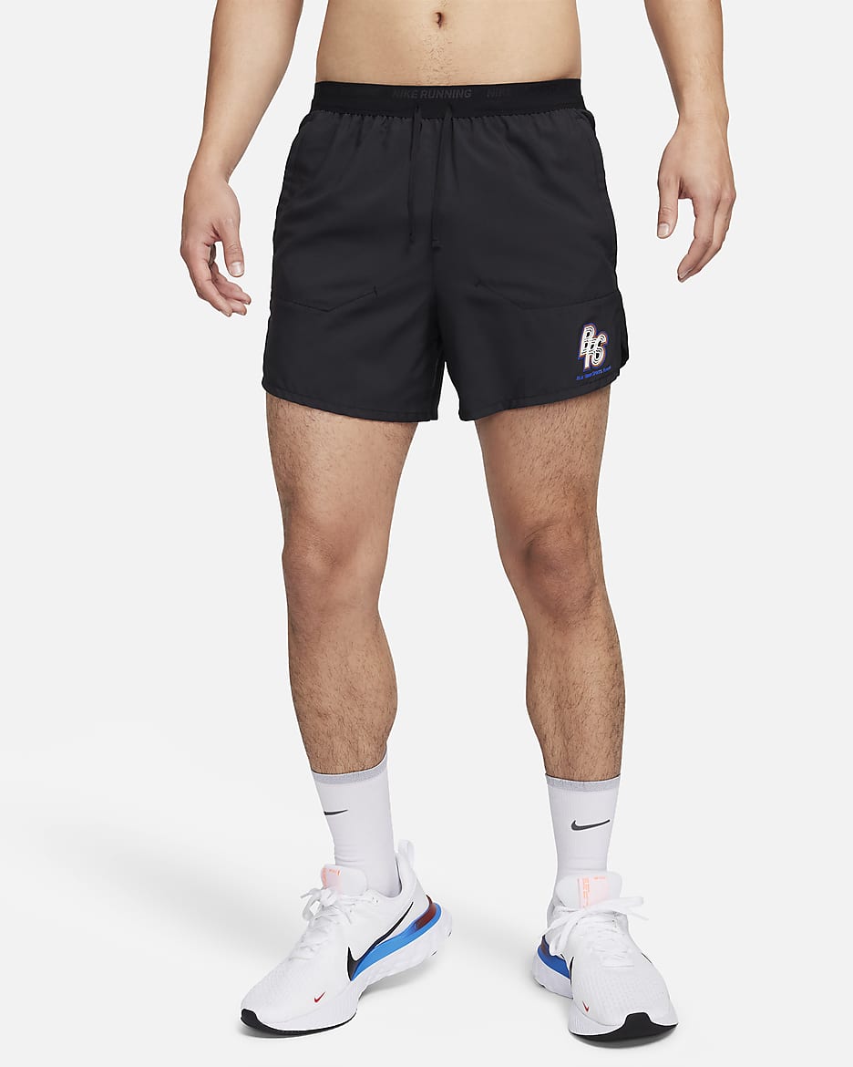 กางเกงวิ่งขาสั้น 5 นิ้วมีซับในผู้ชาย Nike Running Energy Stride - ดำ/ดำ/Hyper Royal