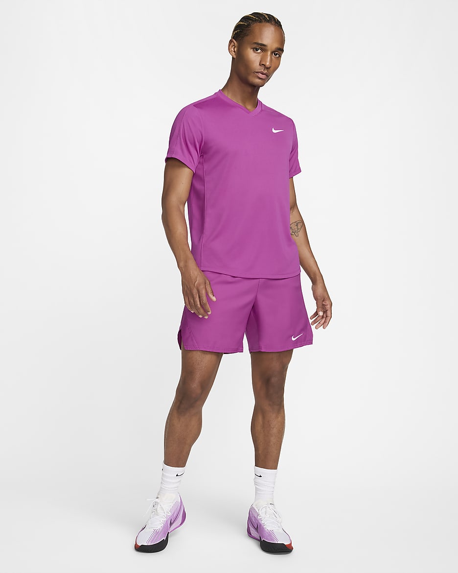 NikeCourt Victory Dri-FIT Herren-Tennisshorts (ca. 18 cm) - Hot Fuchsia/Weiß