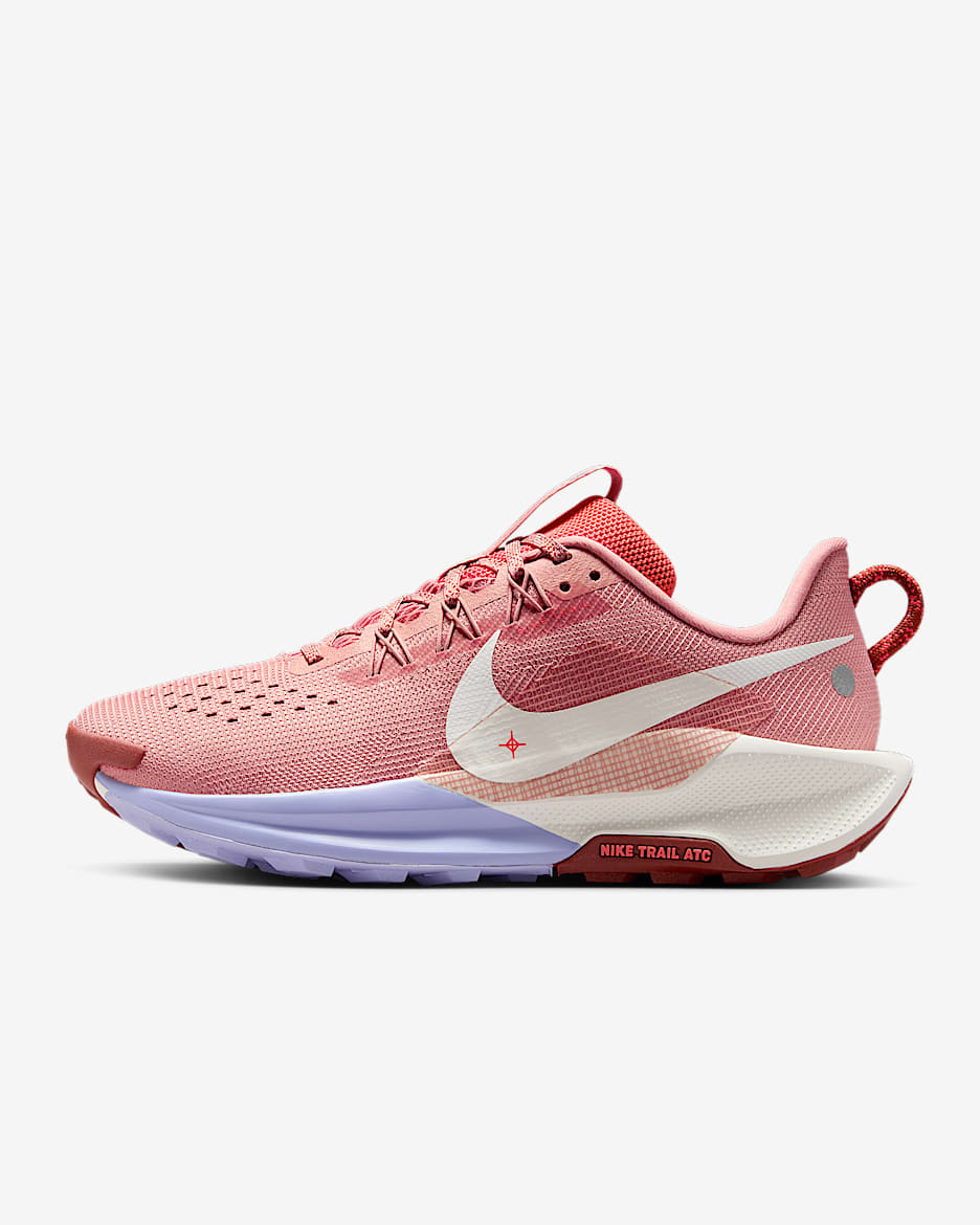 Nike Pegasus Trail 5 Traillaufschuh für Damen - Red Stardust/Sail/Lilac Ice/Mars Stone