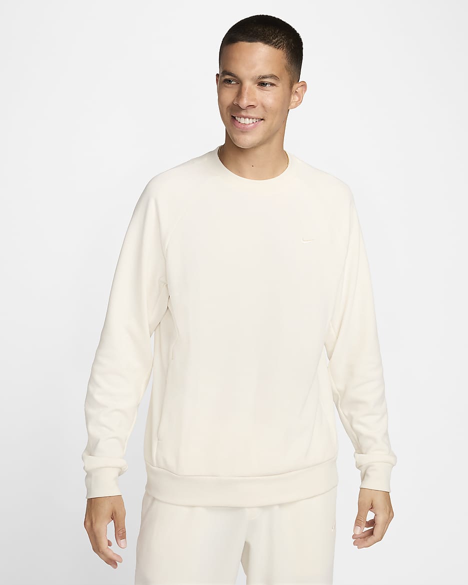 Sudadera de cuello redondo de alto rendimiento Dri-FIT con protección UV para hombre Nike Primary Fleece - Marfil pálido/Marfil pálido