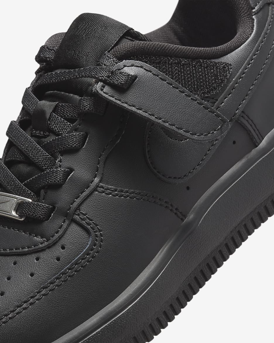 Nike Force 1 Low EasyOn Younger Kids' Shoes - Black/Black/Black