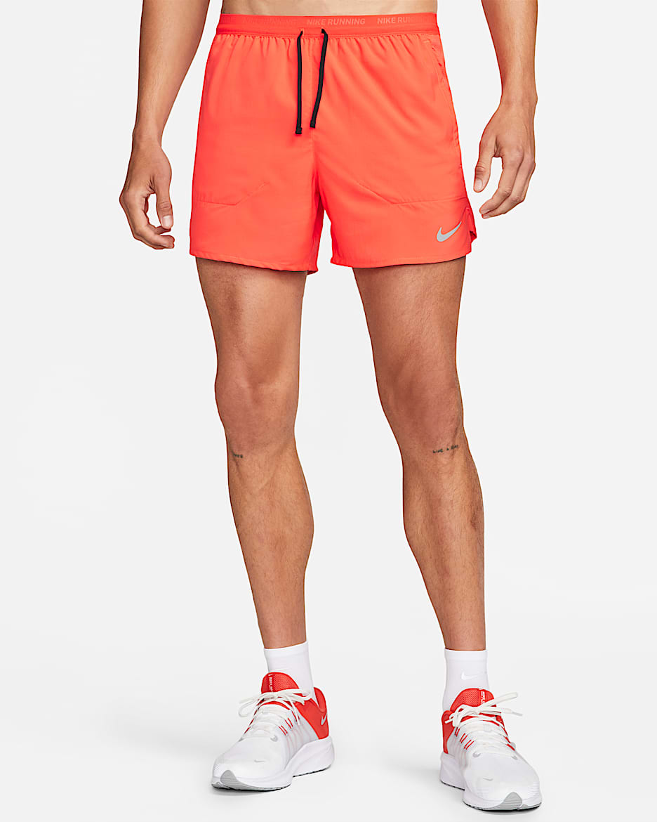 Shorts da running 13 cm con slip foderati Dri-FIT Nike Stride – Uomo - Bright Crimson/Nero