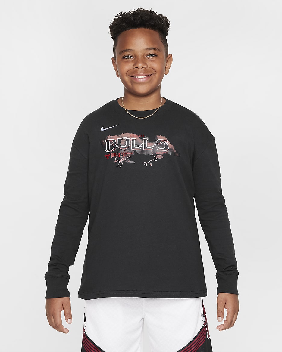 Chicago Bulls Essential Nike NBA Max90 T-shirt met lange mouwen voor jongens - Zwart