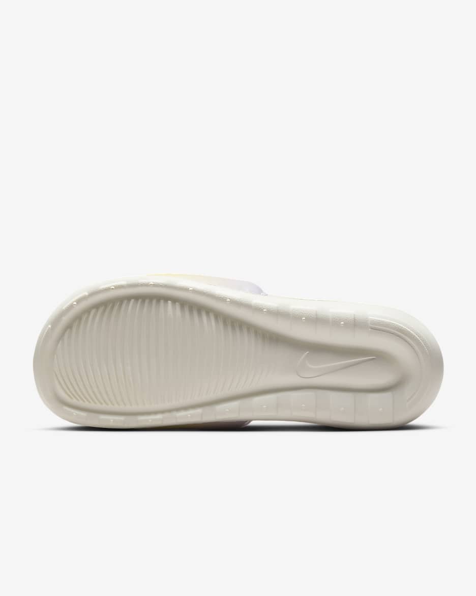 Claquette imprimée Nike Victori One pour femme - Sail/Sail