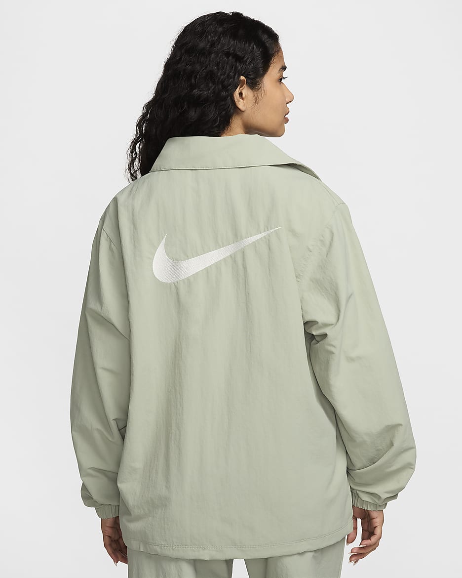 Chamarra de entrenador oversized de tejido Woven UV para mujer Nike Sportswear Essential - Horizonte jade/Vela