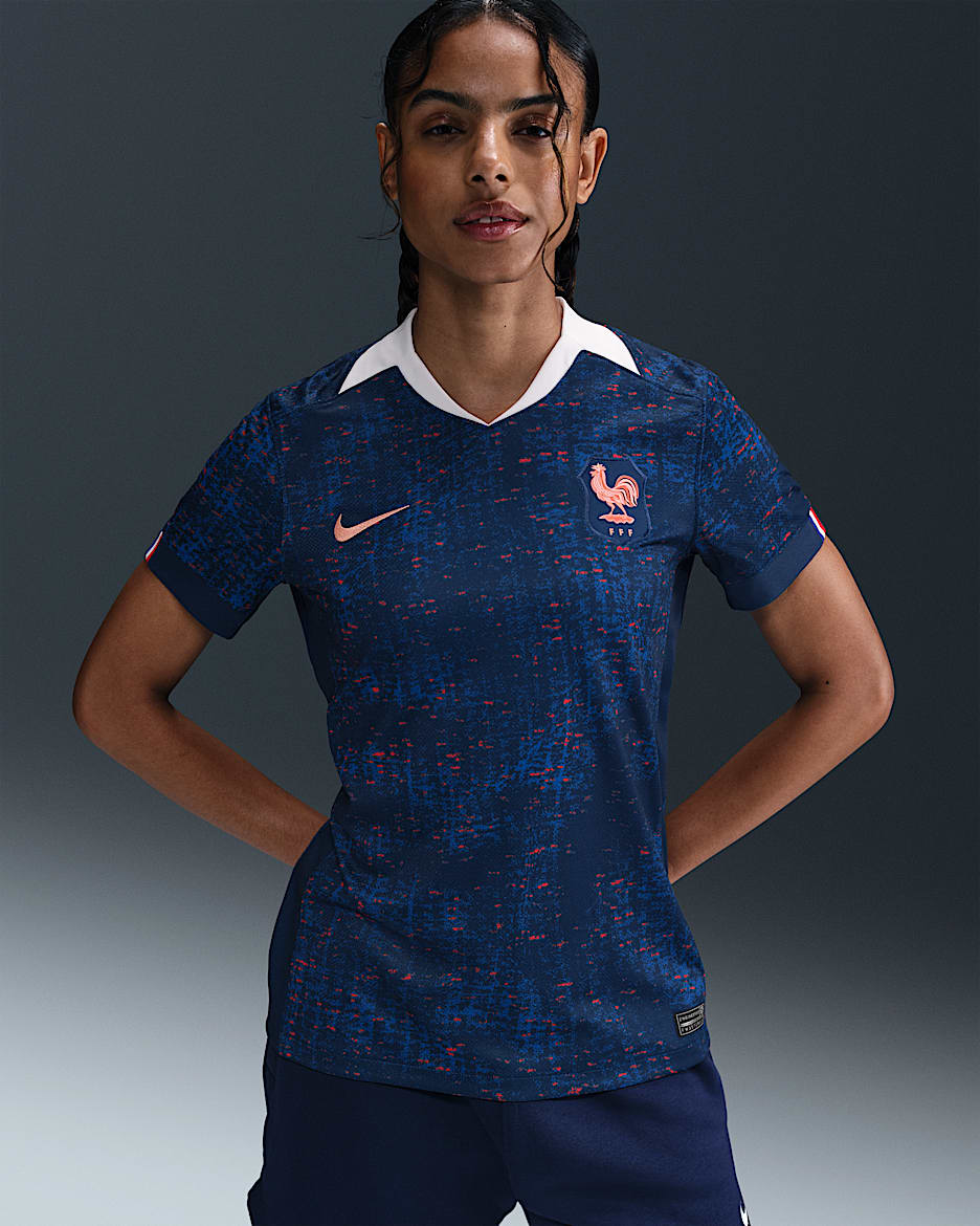 Maglia da calcio replica Nike Dri-FIT FFF 2025 Stadium (squadra femminile) da donna – Home - Blue Void/Light Madder Root