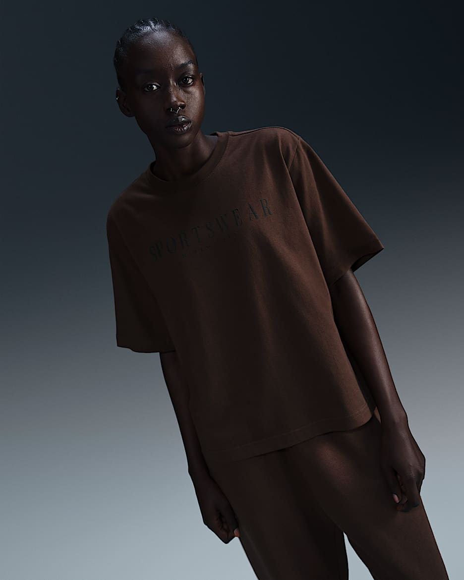 Nike Sportswear Women's Boxy T-Shirt - Baroque Brown/Velvet Brown
