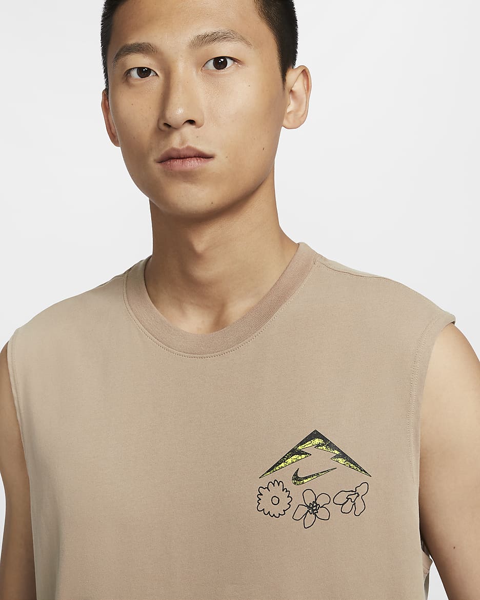 เสื้อยืดวิ่งแขนกุดผู้ชาย Dri-FIT Nike - Khaki