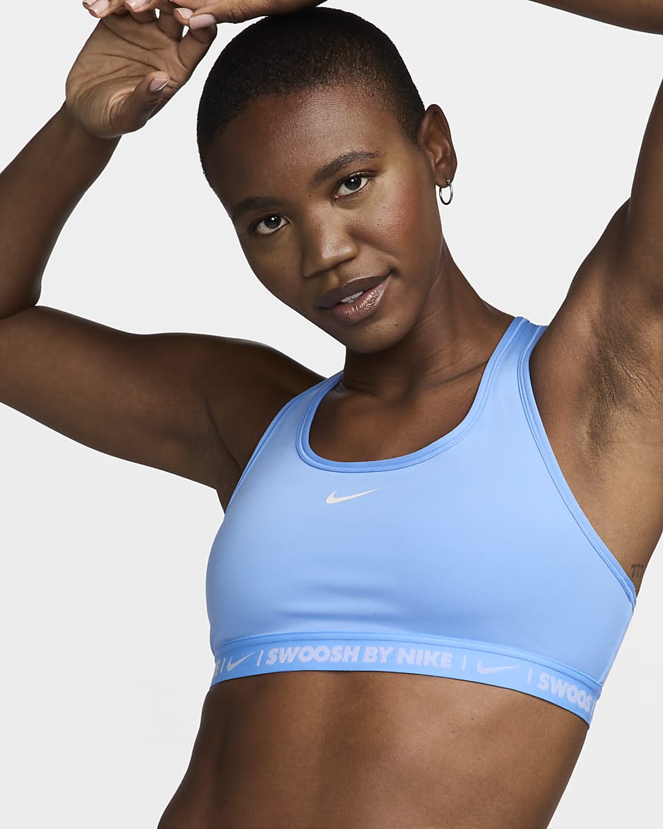 Brassière de sport rembourrée Nike Swoosh Medium Support pour femme - University Blue/Sail