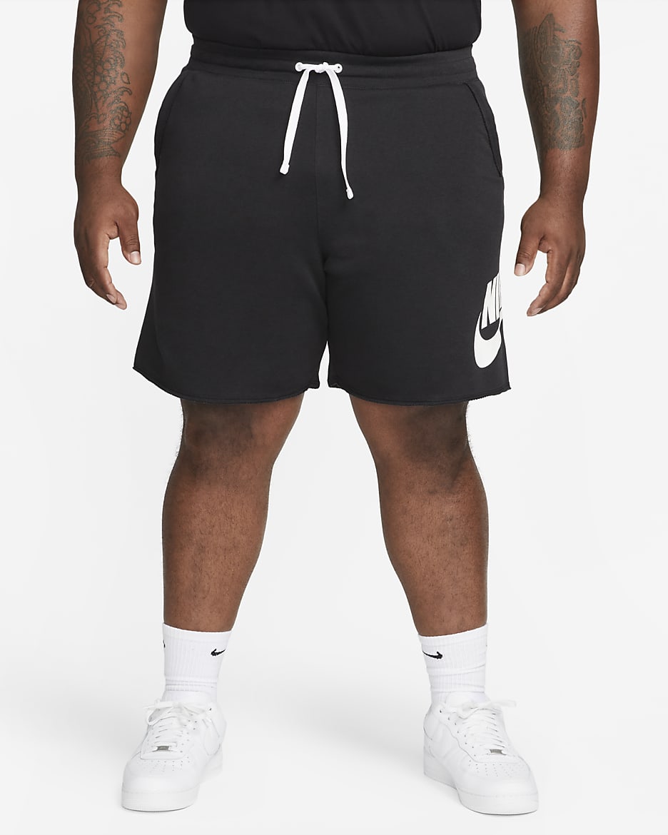 Nike Club Alumni Herrenshorts aus French Terry - Schwarz/Weiß/Weiß