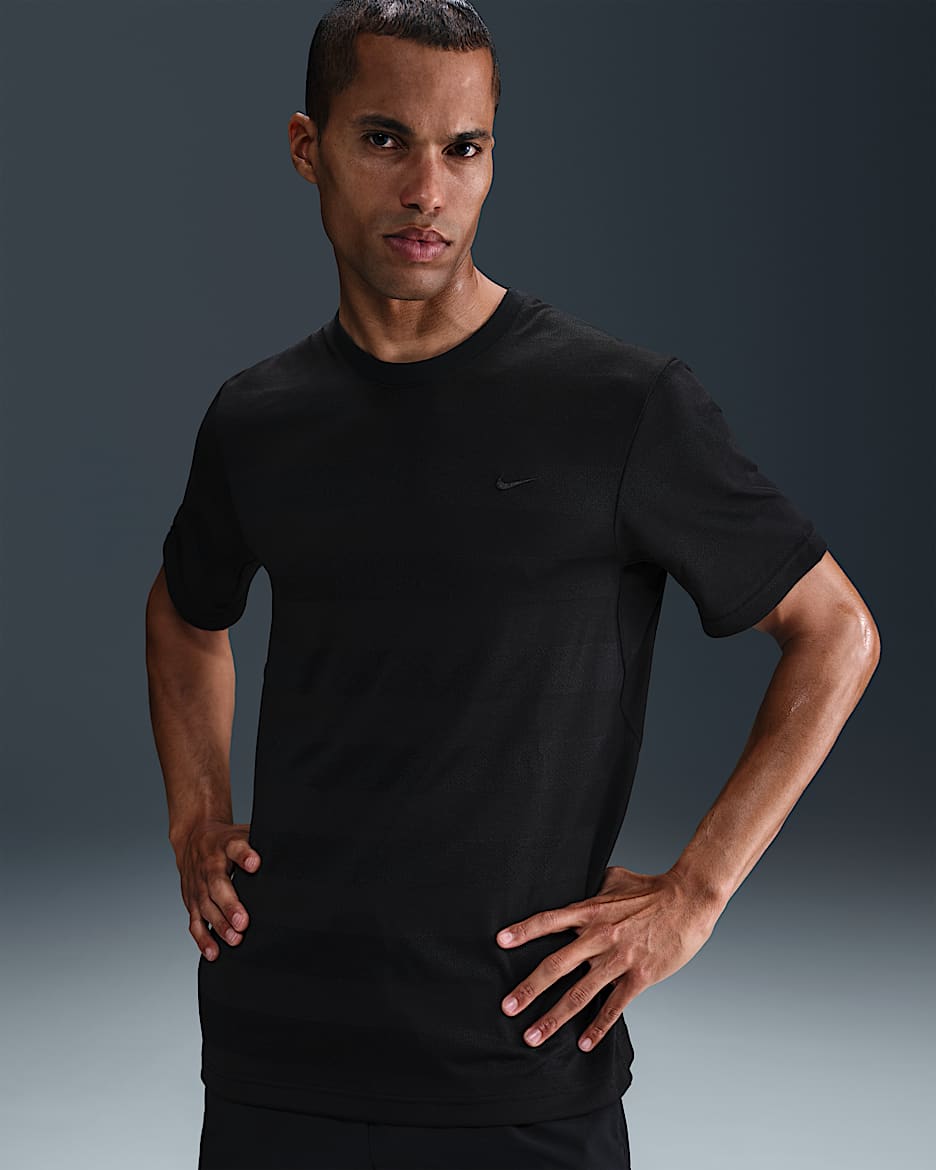 Playera de fitness de manga corta Dri-FIT para hombre Nike Primary - Negro/Negro