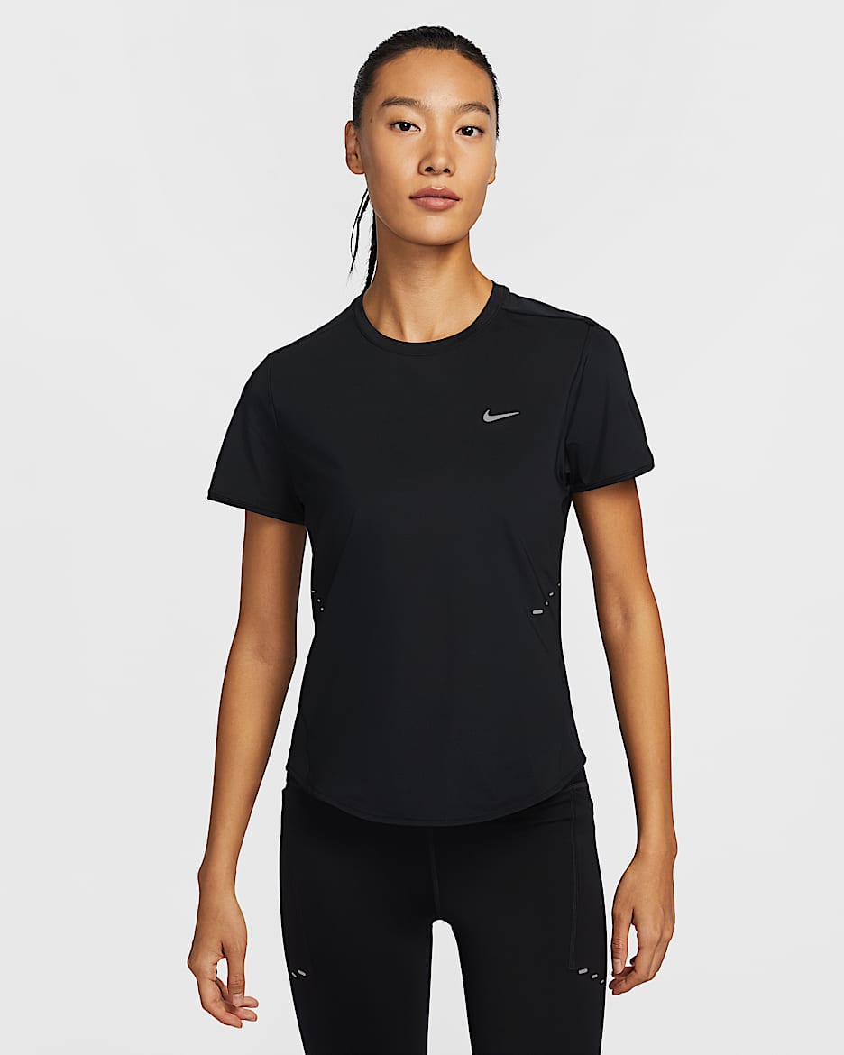 ナイキ スウィフト ウィメンズ Dri-FIT ショートスリーブ ランニングトップ - ブラック
