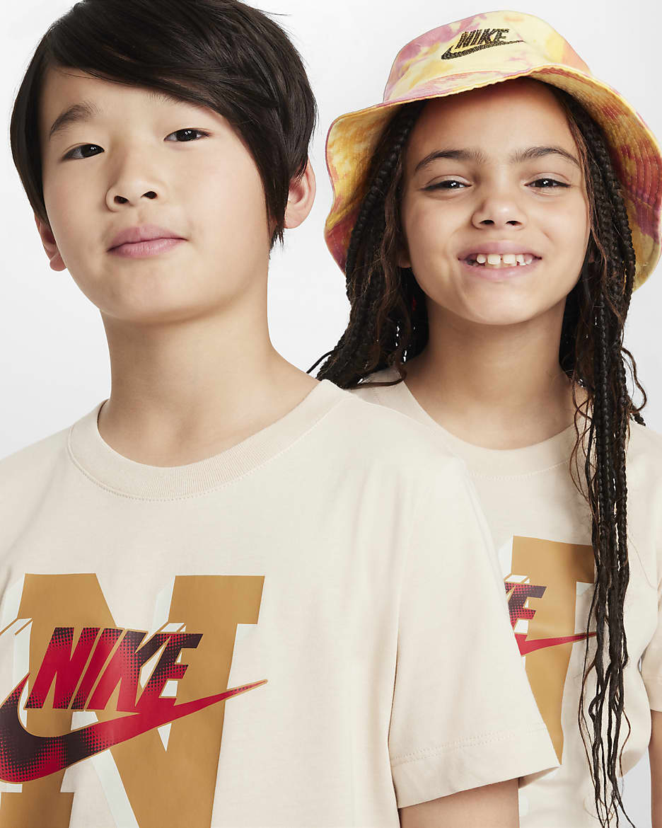 Nike Sportswear Big Kids' T-Shirt - Sanddrift