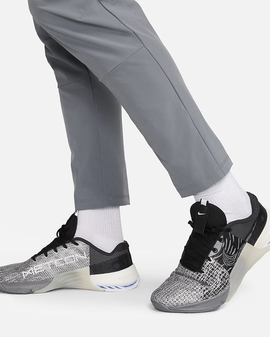 Nike Unlimited Men's Dri-FIT Tapered Leg Versatile Pants