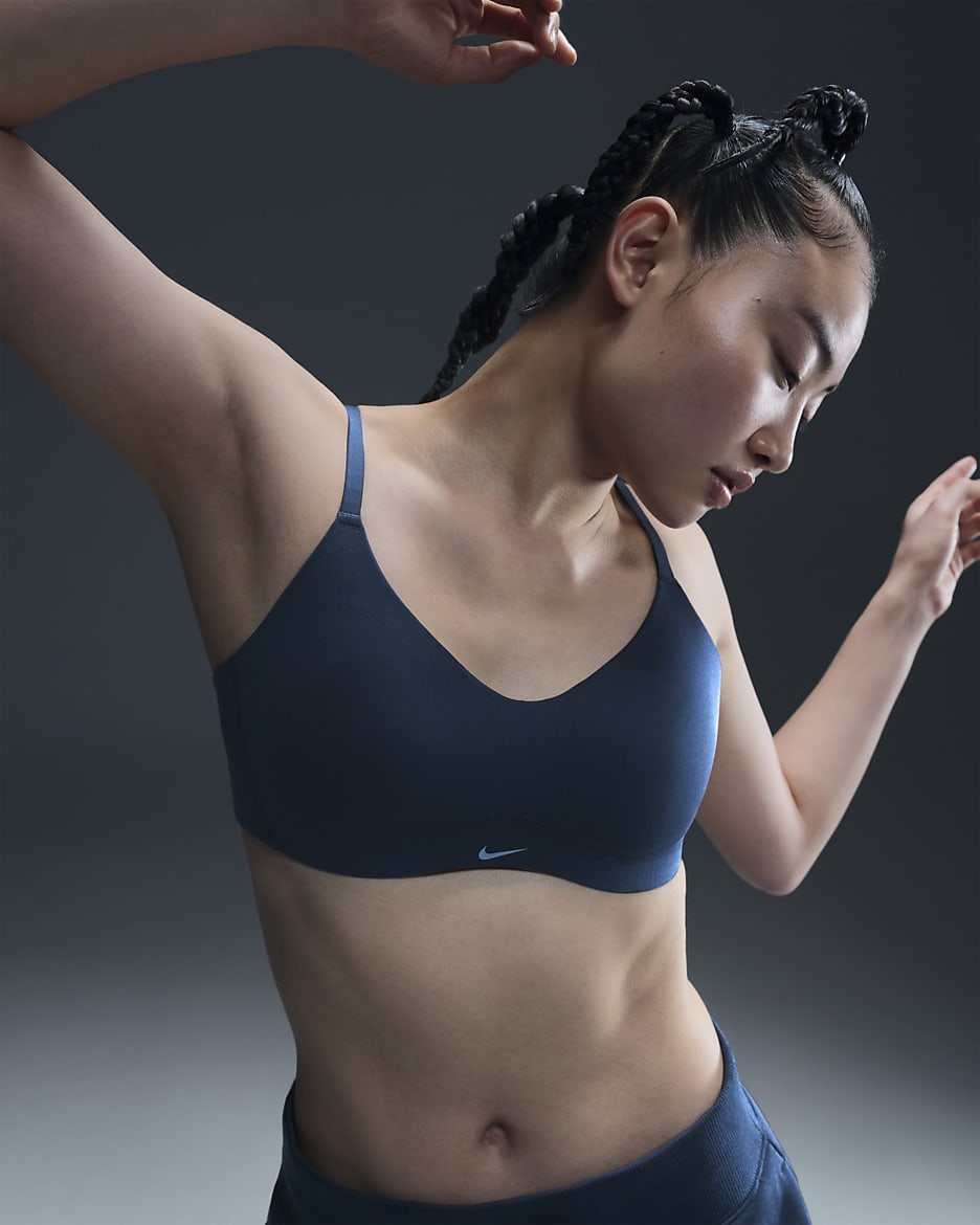 Bra deportivo convertible y acolchado de baja sujeción para mujer Nike Alate Minimalist - Azul marino militar/Blanco