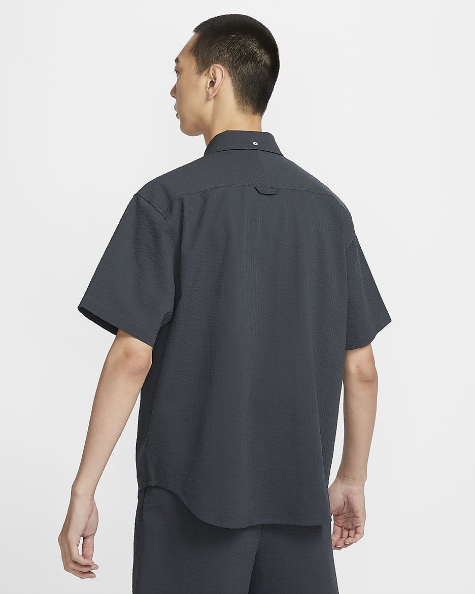 Nike Life Men's Short-Sleeve Seersucker Button-Down Shirt - Anthracite/Anthracite