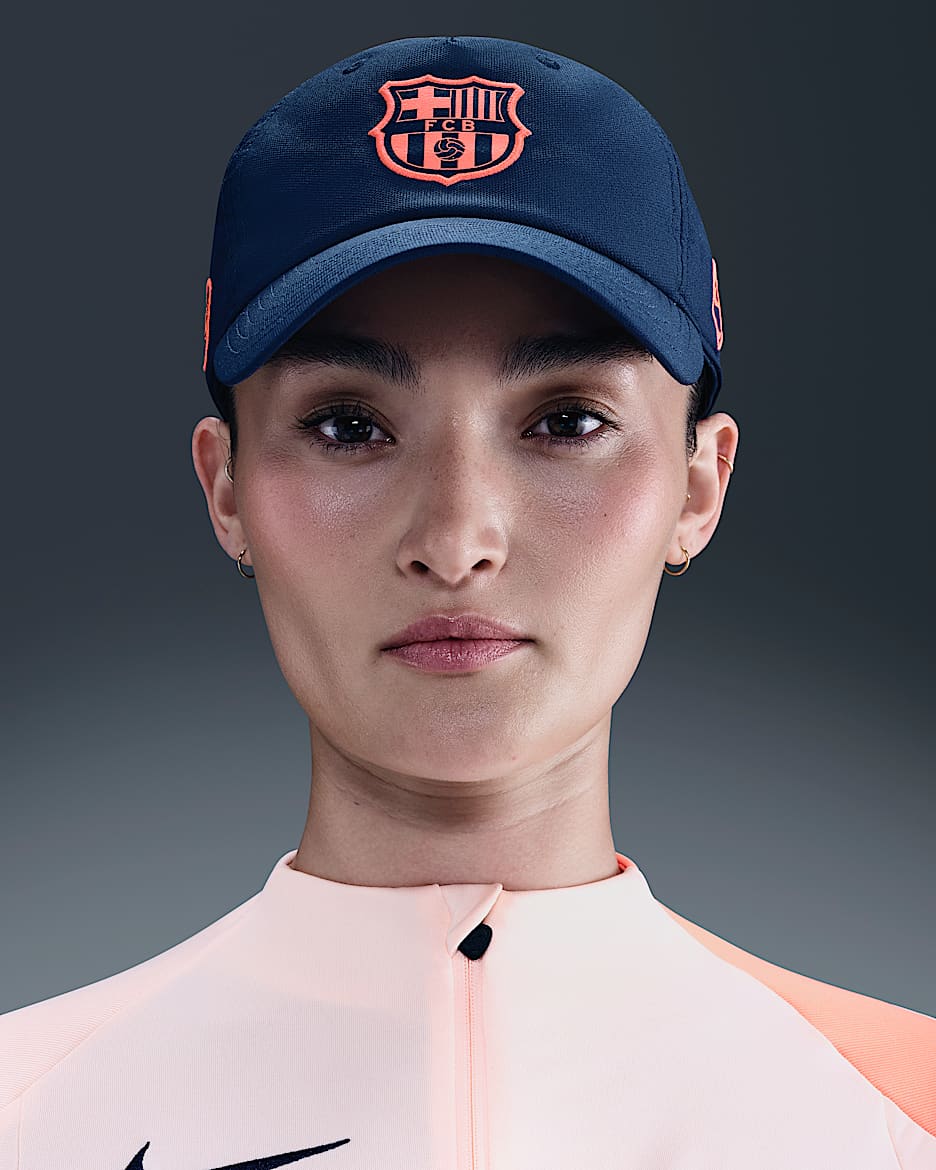 Cappello Barcelona Nike Club 2025/2026 US CB L T90 - Midnight Navy/Bright Mango