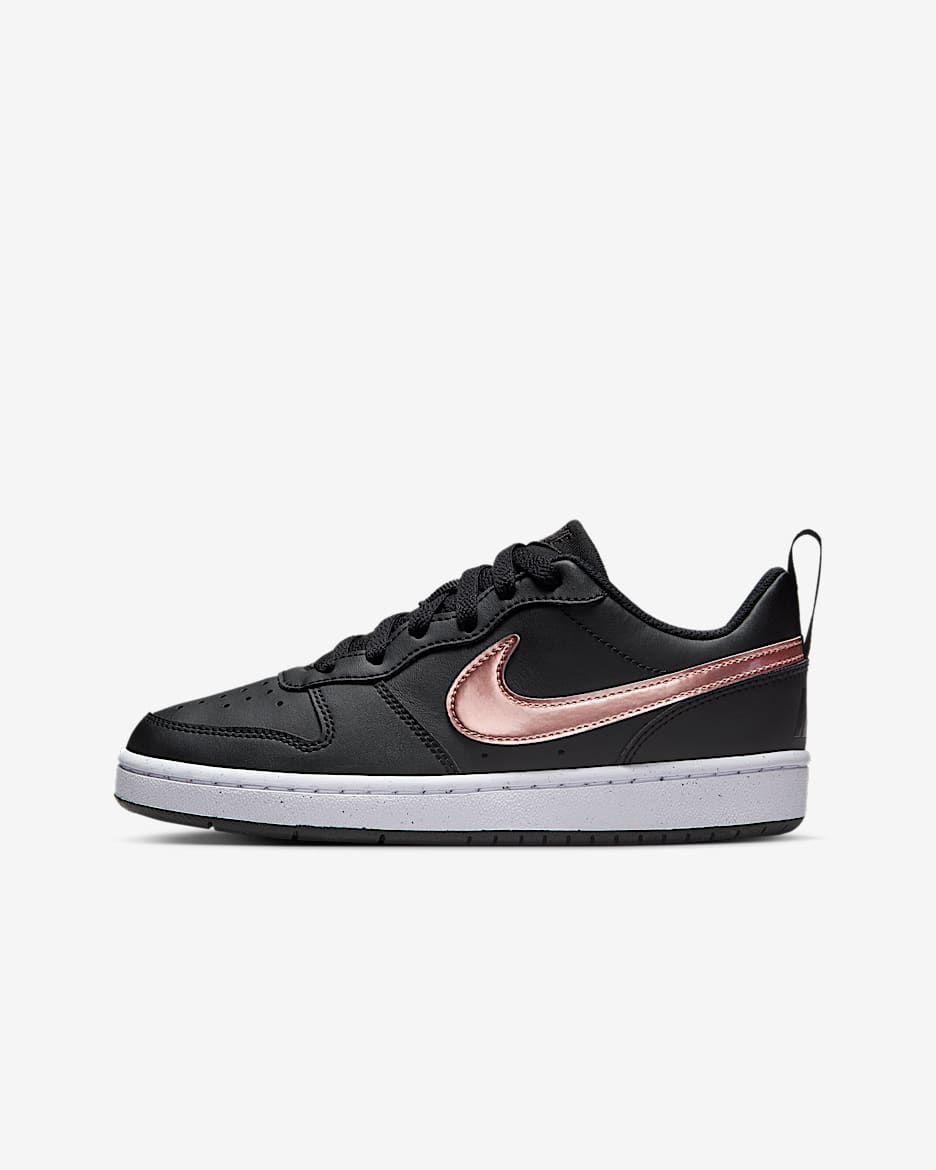 Nike Court Borough Low Recraft SE Schuh (ältere Kinder) - Schwarz/Weiß/Metallic Red Bronze