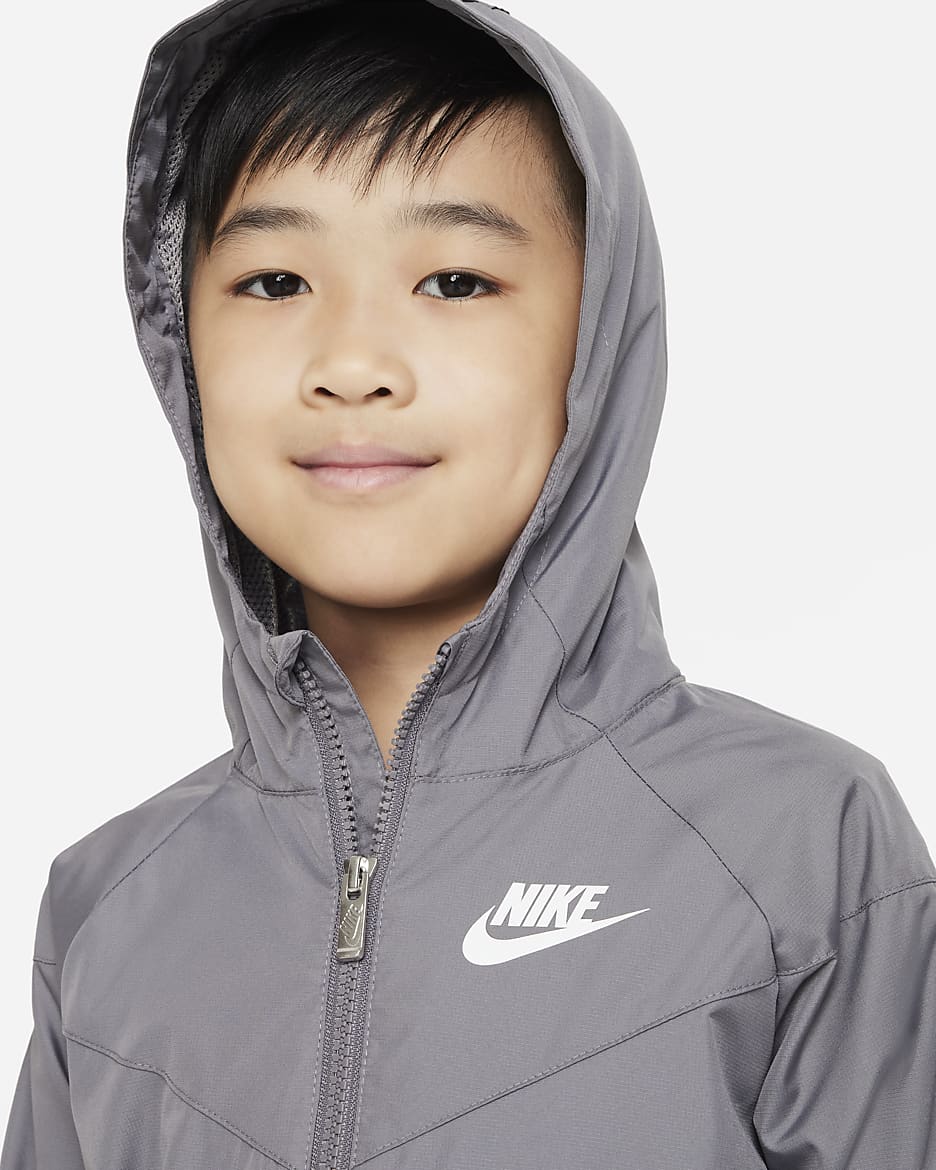 Chamarra con cierre completo para niños talla pequeña Nike Sportswear Windrunner - Gris humo