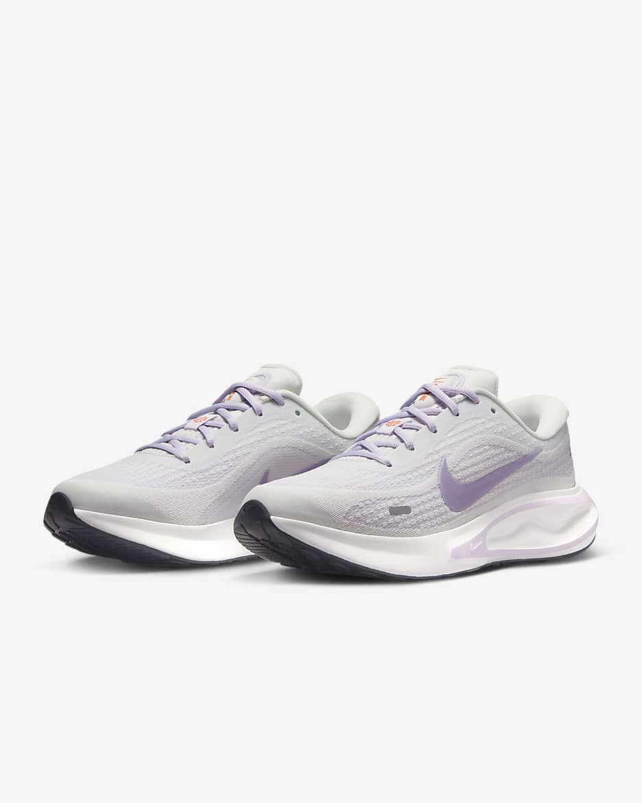 Nike Journey Run női országúti futócipő - Summit White/Barely Grape/Violet Mist/Daybreak