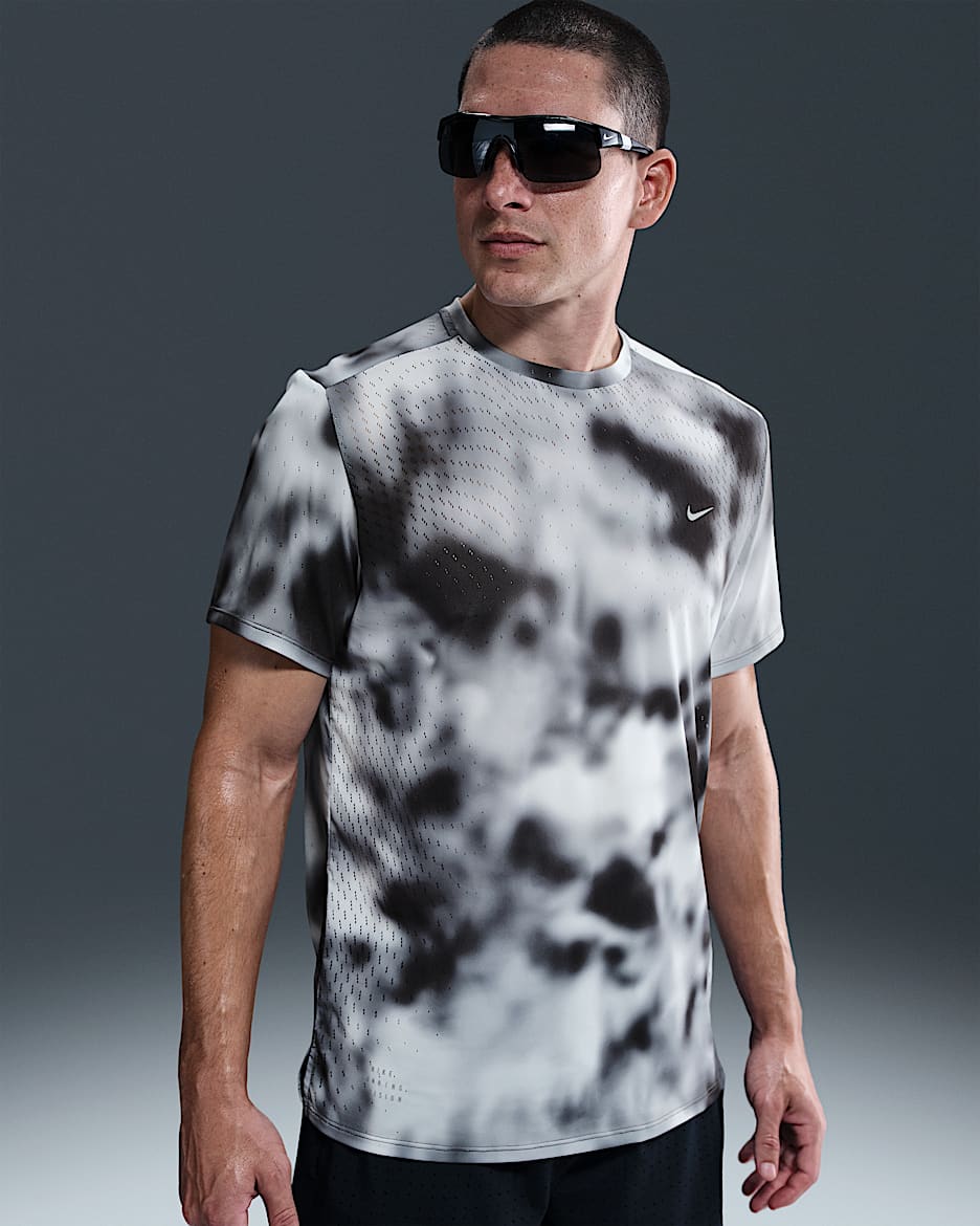 Nike Running Division Breathe Dri-FIT ADV hardlooptop met korte mouwen voor heren - Zwart