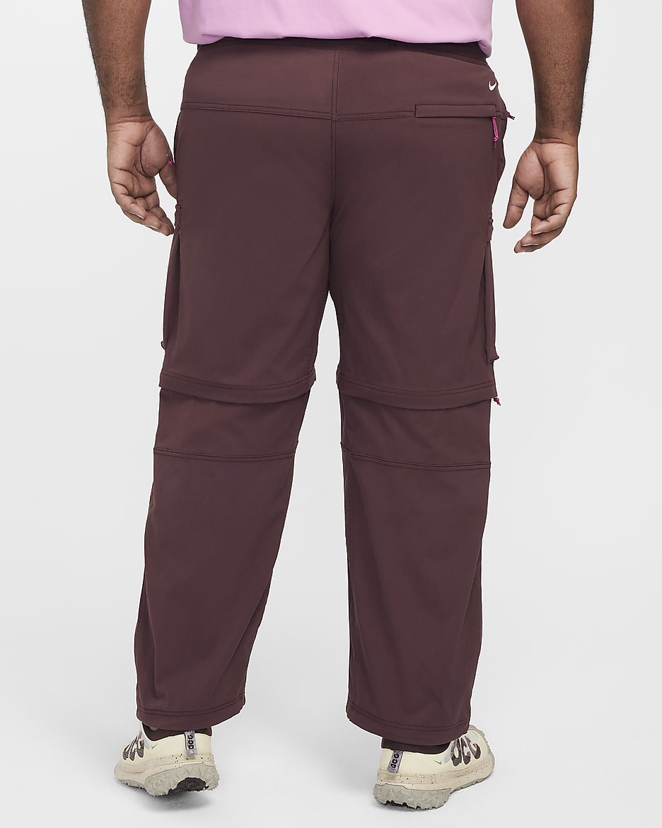 Pantaloni cargo Nike ACG "Smith Summit" - Uomo - Burgundy Crush/Nero/Laser Fuchsia/Summit White