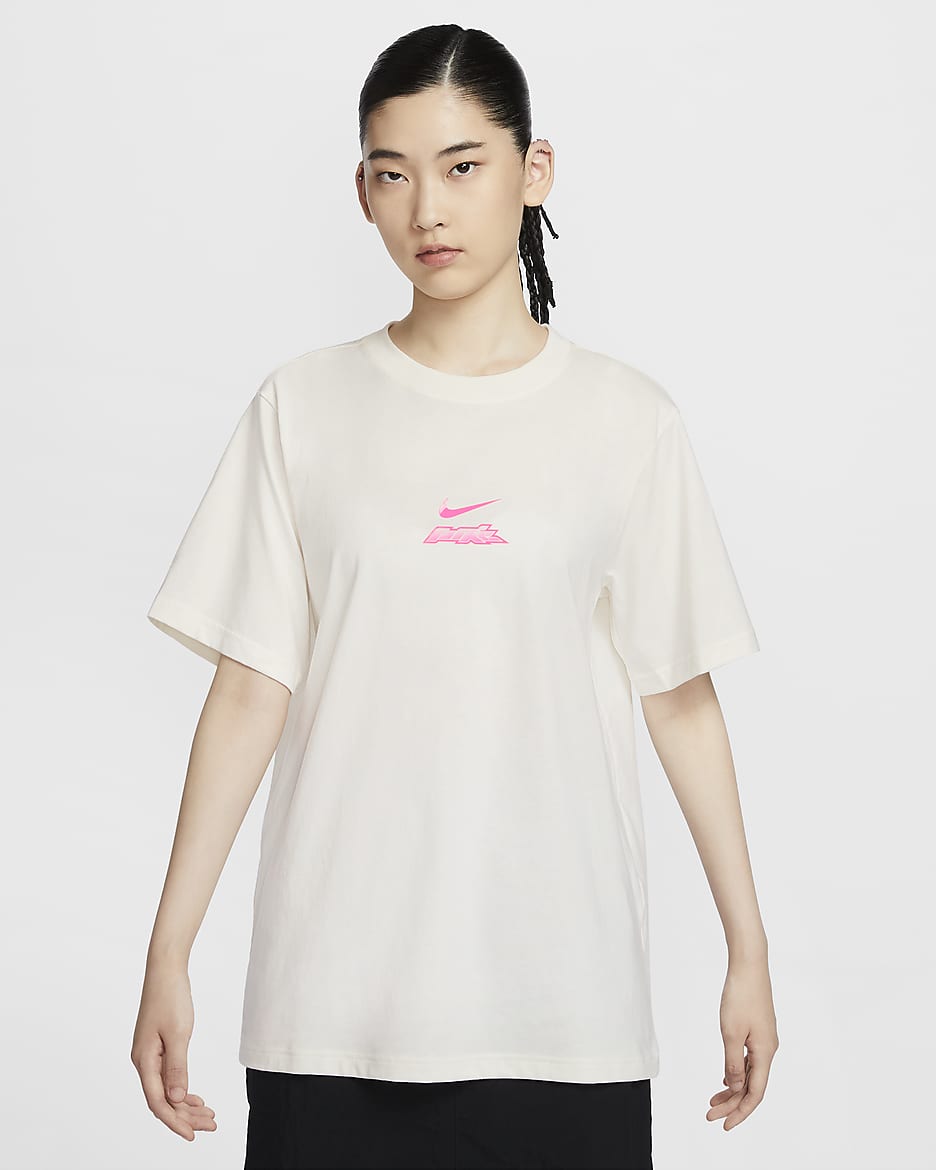 เสื้อยืดผู้หญิง Nike Sportswear Essential - Sail