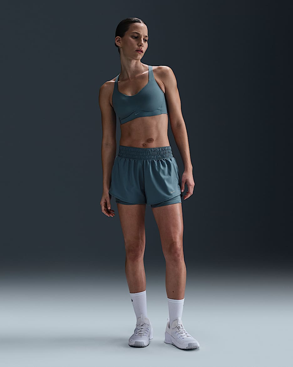 Shorts Dri-FIT 2 en 1 de tiro medio de 8 cm para mujer Nike One - Azul humeante