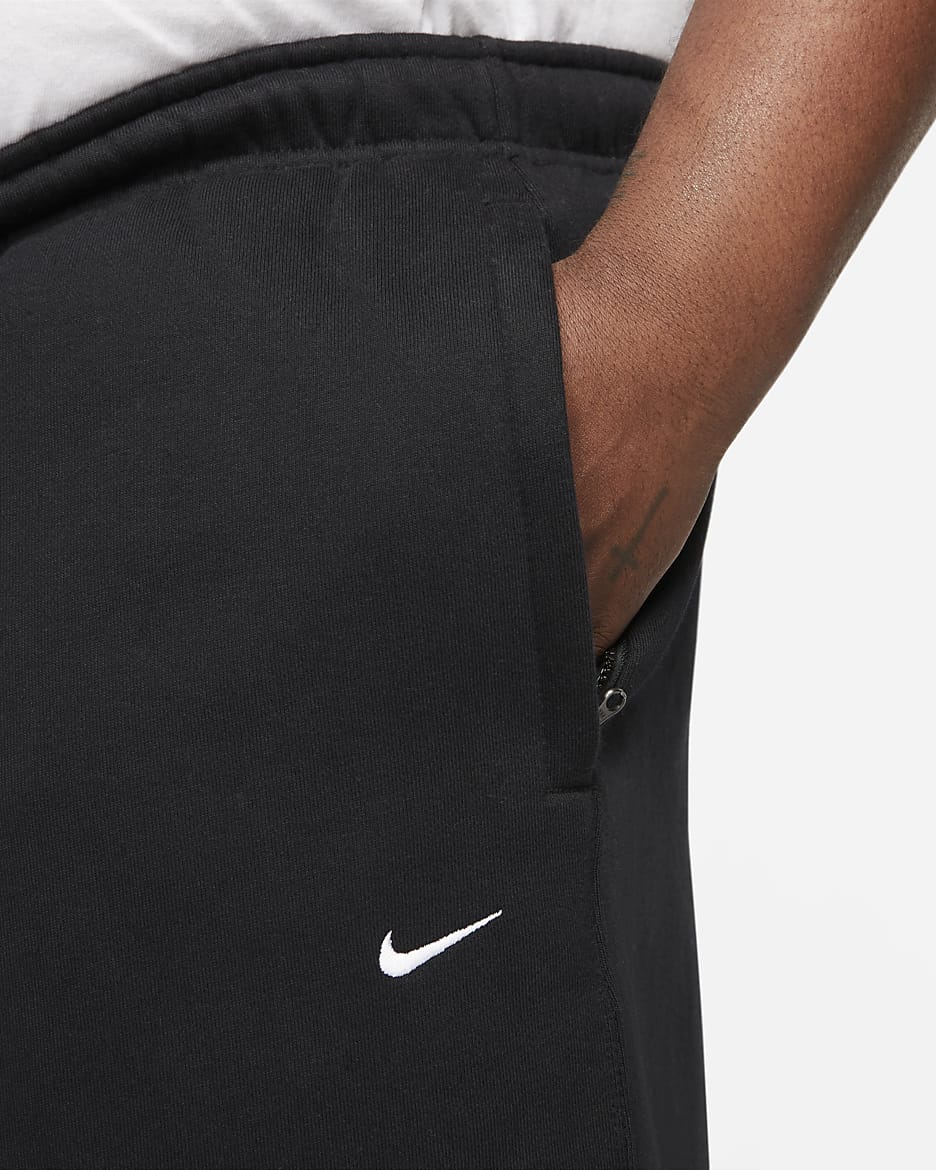 Nike Solo Swoosh Men's Fleece Trousers - Black/White