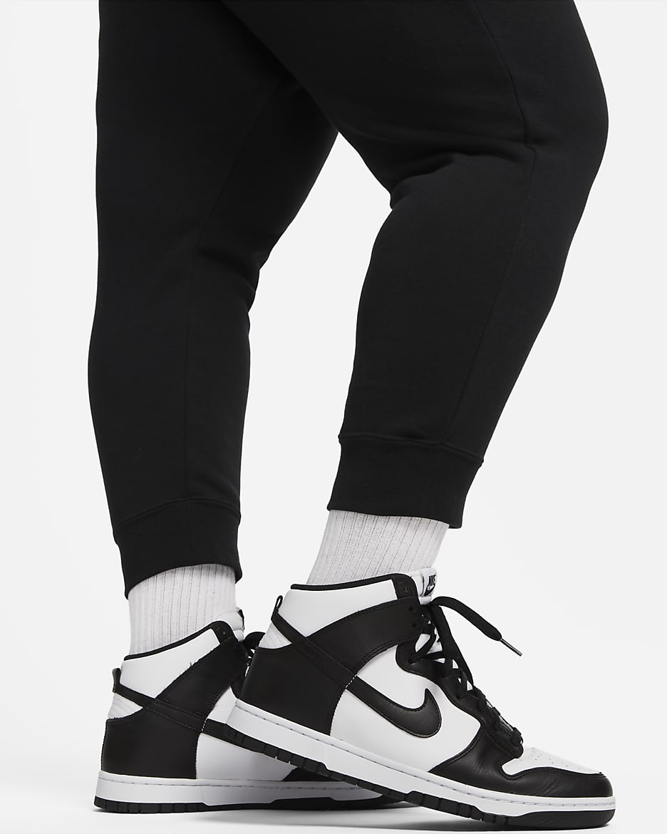 Nike Sportswear Club Fleece Women's Mid-Rise Joggers (Plus Size) - Black/White