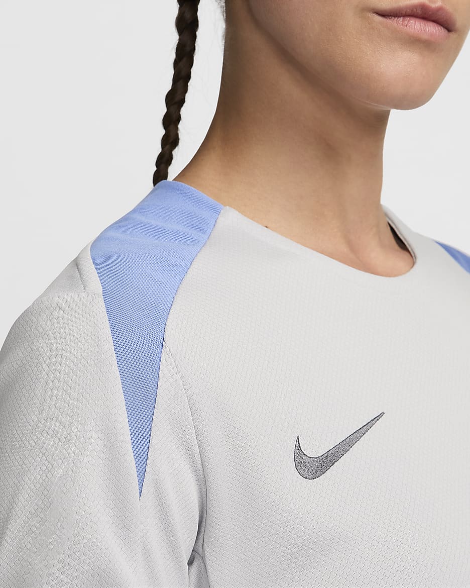 Tottenham Hotspur Strike Nike Dri-FIT Kurzarm-Fußballoberteil aus Strickmaterial für Damen - Grey Fog/Polar/Dark Grey