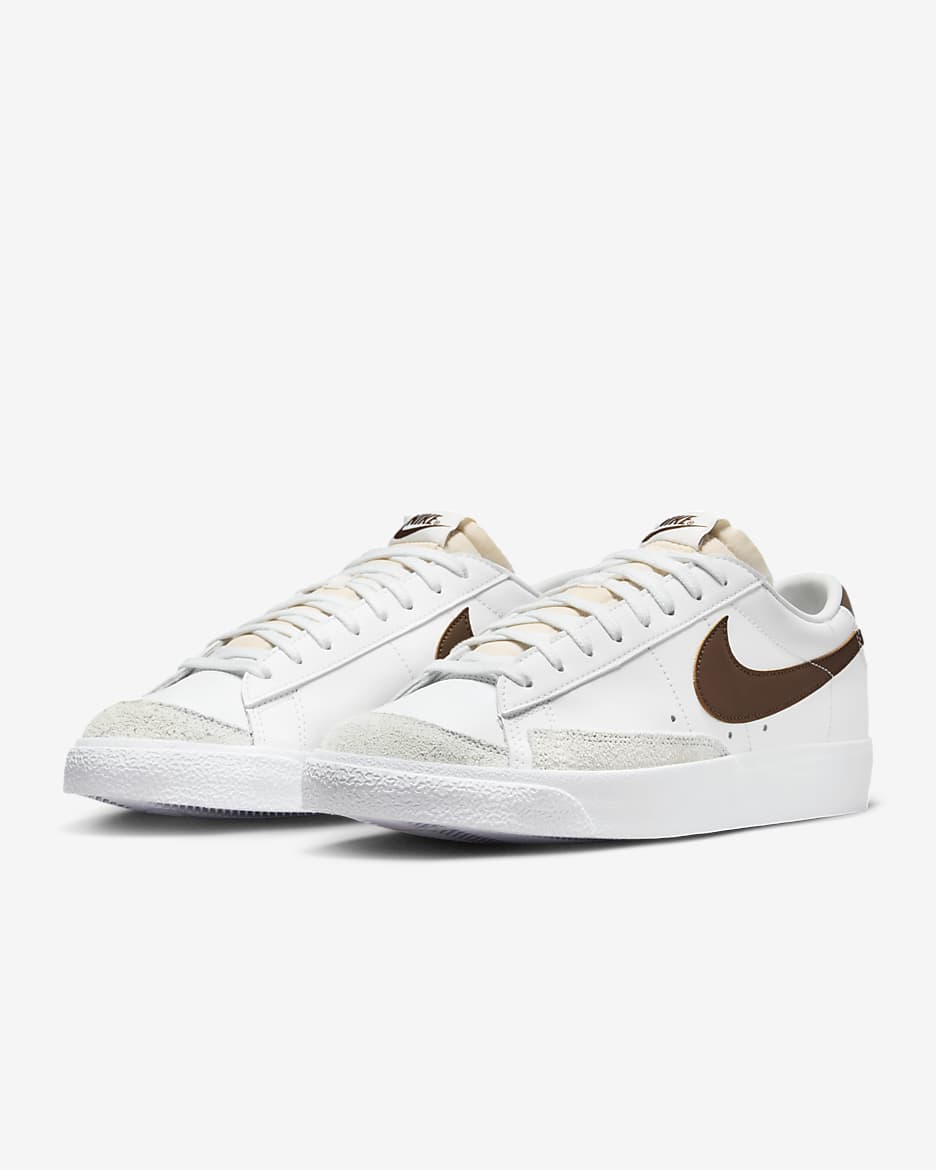 Tenis para hombre Nike Blazer Low '77 Vintage - Blanco cumbre/Polvo fotón/Blanco/Cacao impresionante