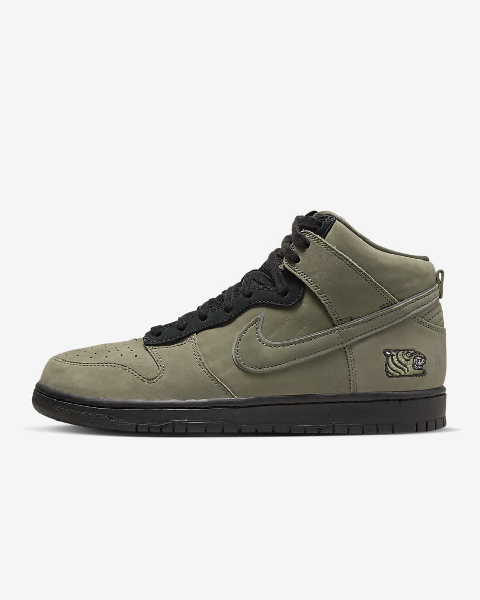 Nike Dunk High x SOULGOODS férficipő - Medium Olive/Fekete/Többszínű