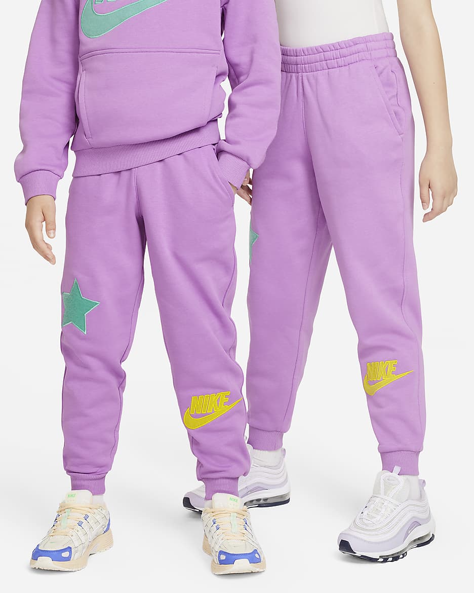 กางเกงจ๊อกกิ้งเด็กโต Nike Sportswear Club Fleece - Rush Fuchsia/Emerald Rise/Opti Yellow