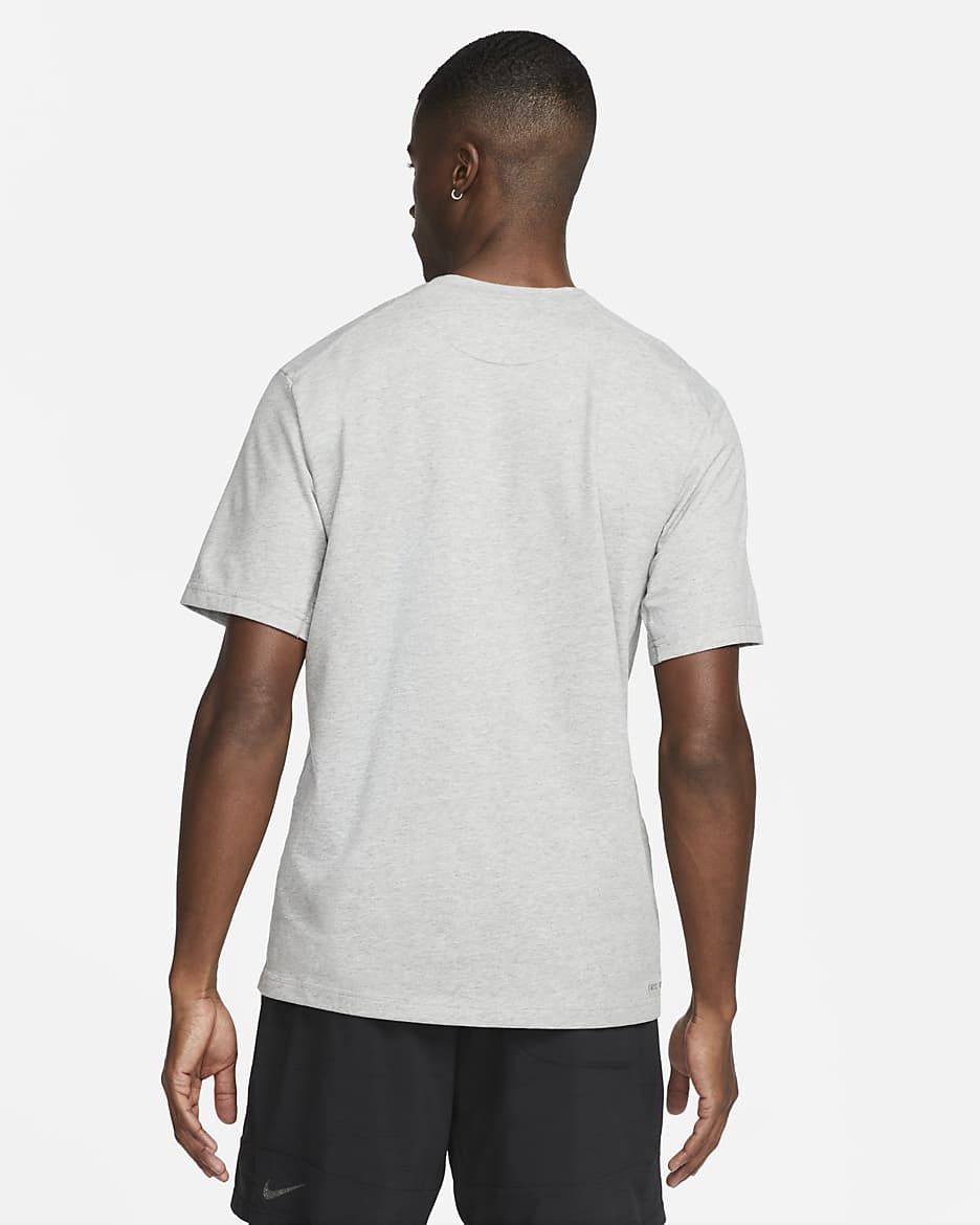 Haut à manches courtes Dri-FIT Nike Primary pour homme - Dark Grey Heather/Heather/Smoke Grey