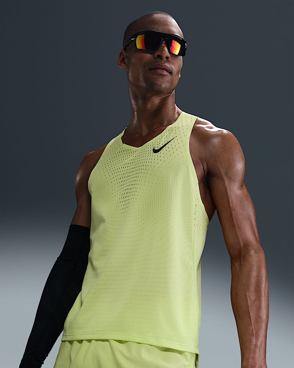 Nike AeroSwift Dri-FIT ADV hardloopsinglet voor heren - Light Lemon Twist/Zwart