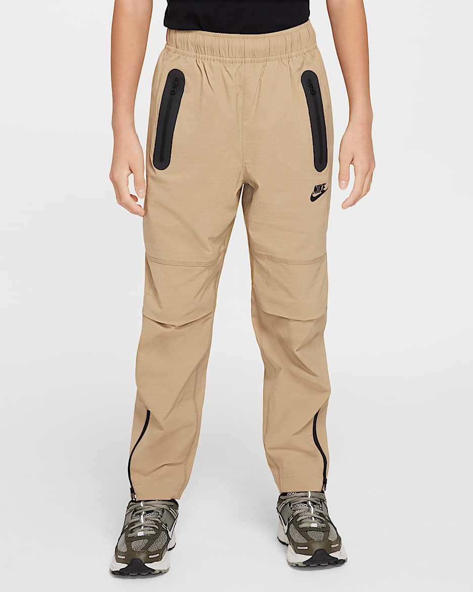 Pantalon tissé Nike Tech pour ado (garçon) - Parachute Beige/Noir