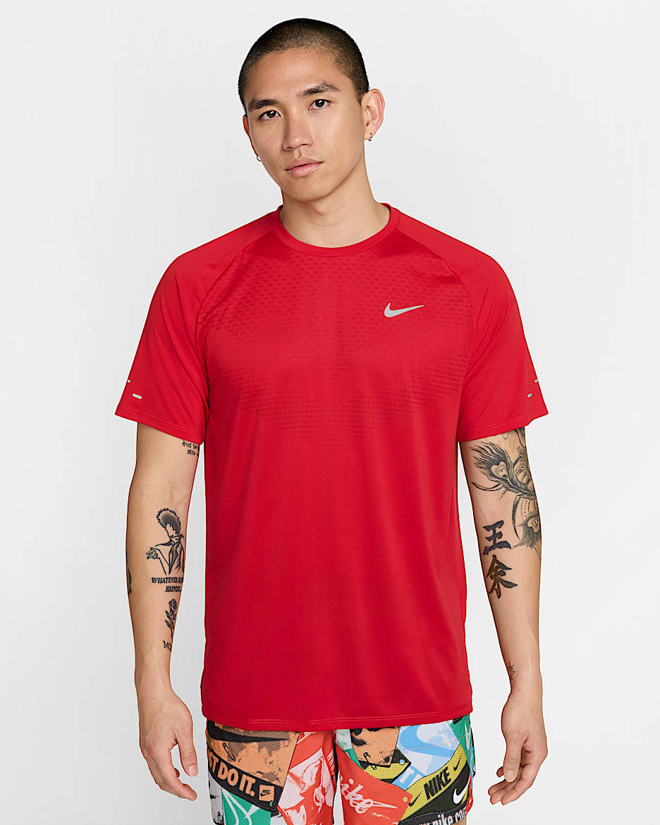 Nike Stride 男款 Dri-FIT ADV 短袖跑步上衣 - University Red