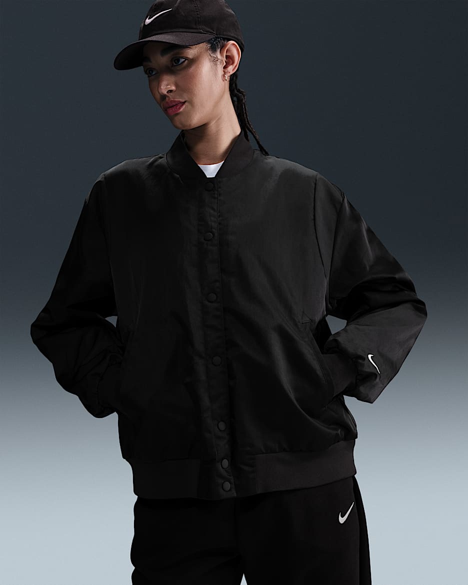 Nike Sportswear Destroyer Chamarra de tejido Woven oversized para mujer - Negro/Blanco