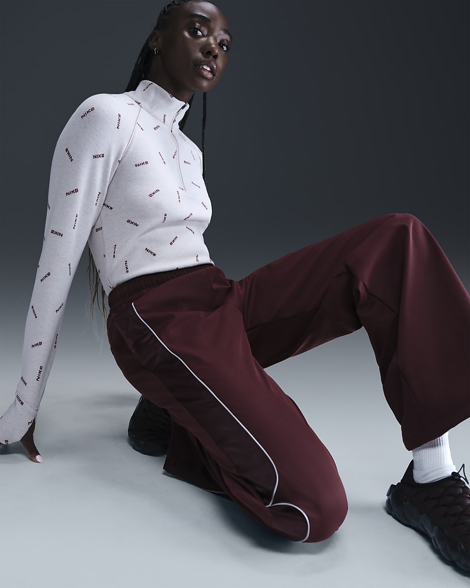 Nike Sportswear Women's Woven Trousers - Burgundy Crush/Burgundy Crush