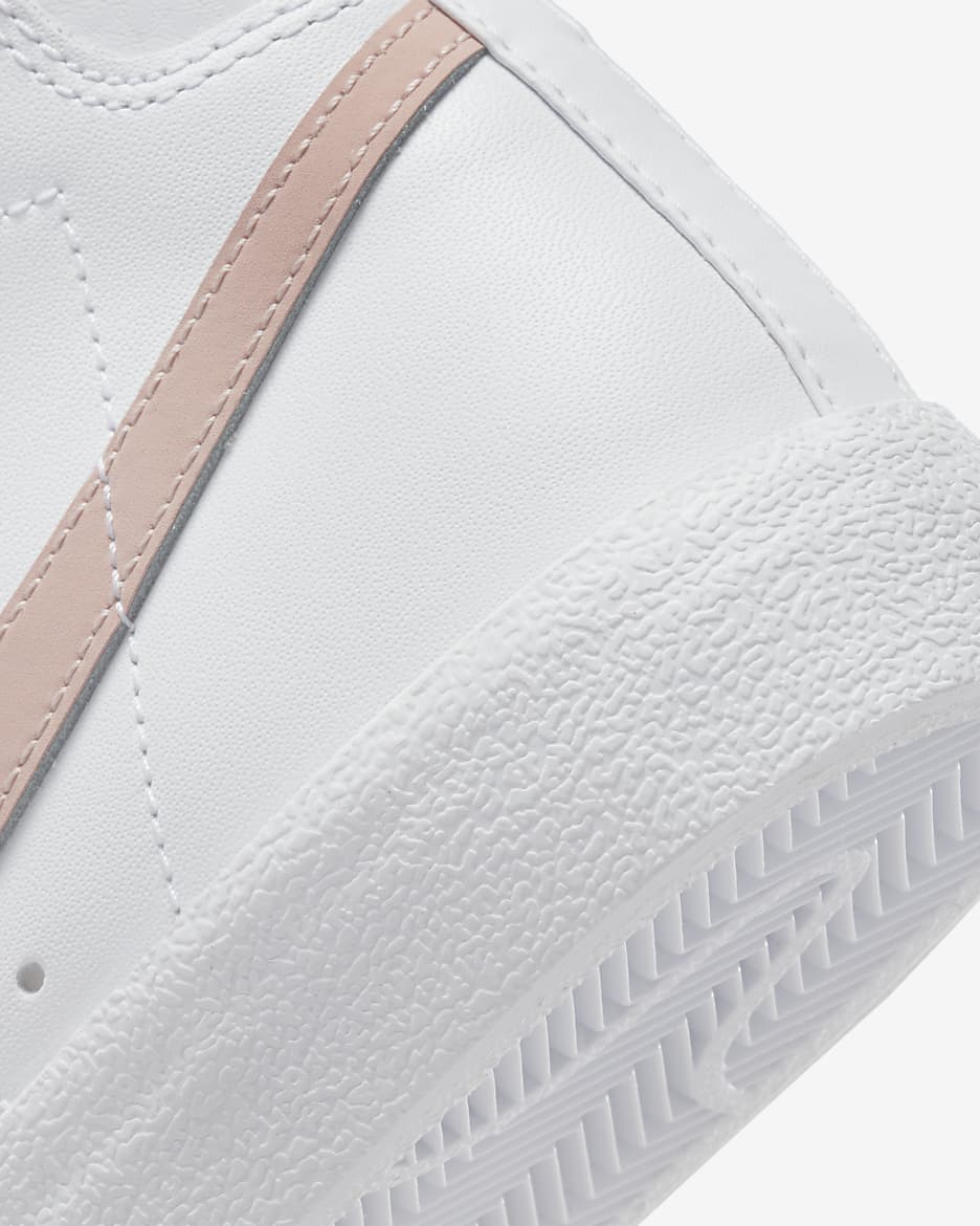 Skor Nike Blazer Mid '77 för kvinnor - Vit/Peach/Summit White/Pink Oxford
