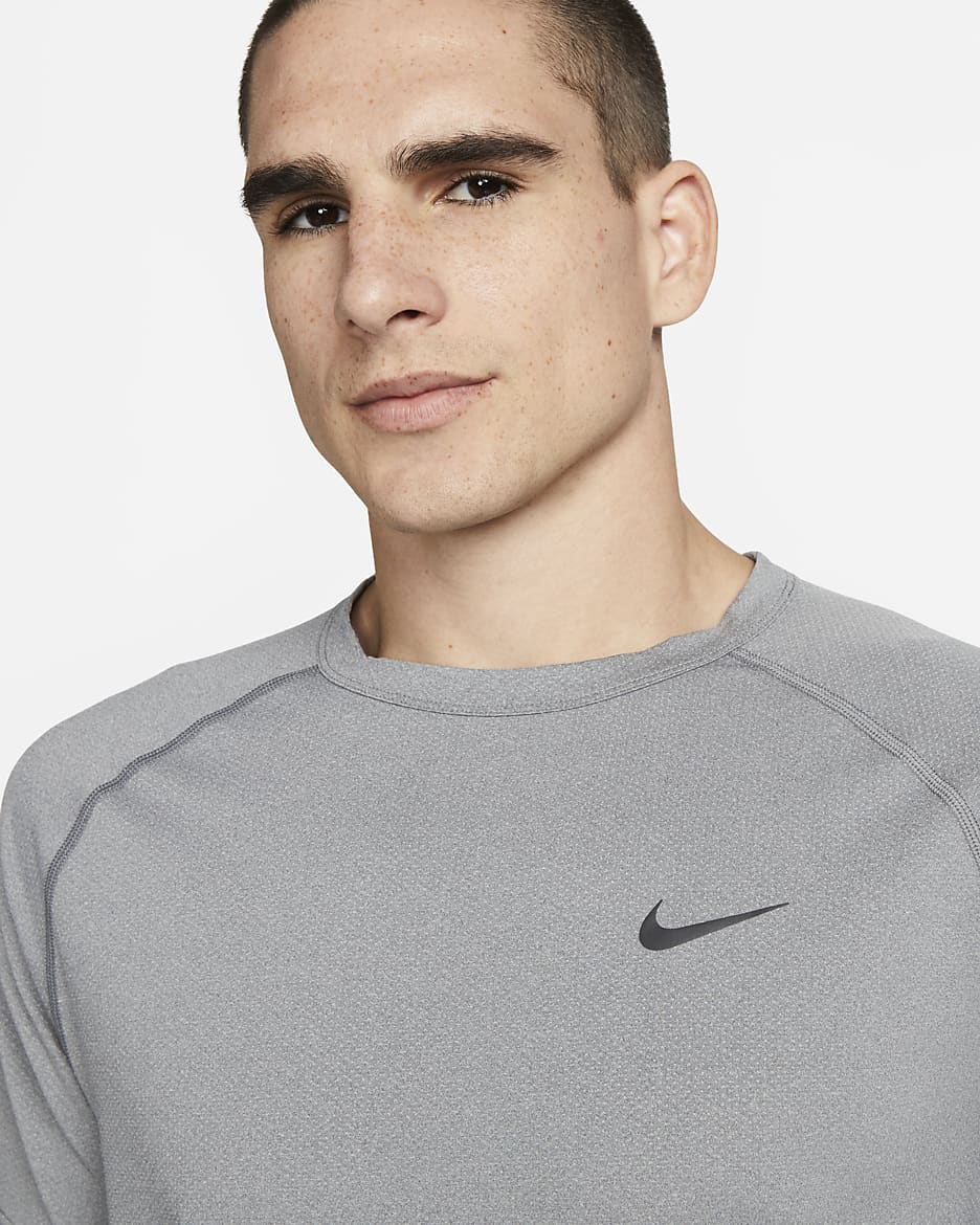 Nike Ready Nike Dri-FIT Kurzarm-Fitness-Oberteil für Herren - Smoke Grey/Heather/Schwarz