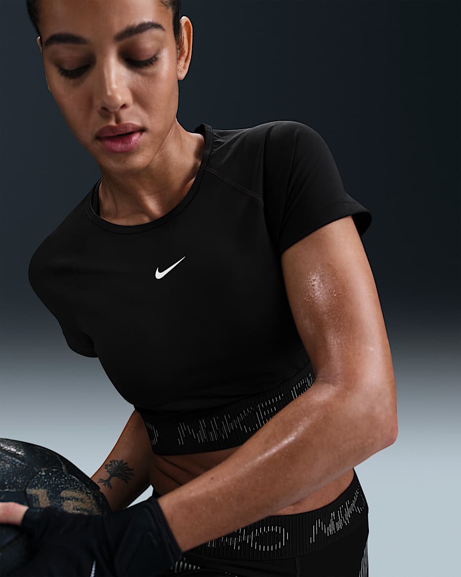 Nike Pro Women's Dri-FIT Short-Sleeve Cropped Graphic Top - Black/Cool Grey/White/White