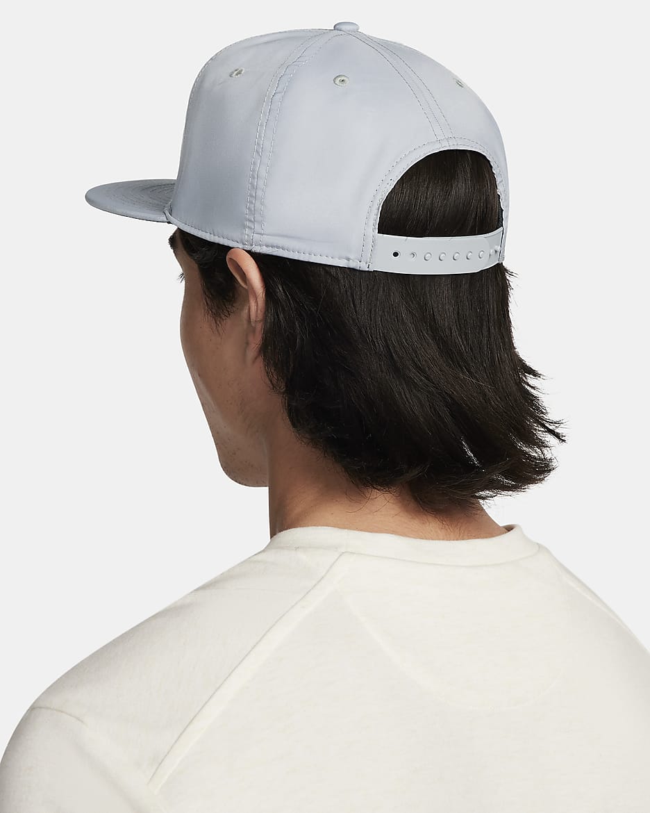 Gorra estructurada de visera redonda Nike Pro - Gris lobo/Antracita/Negro