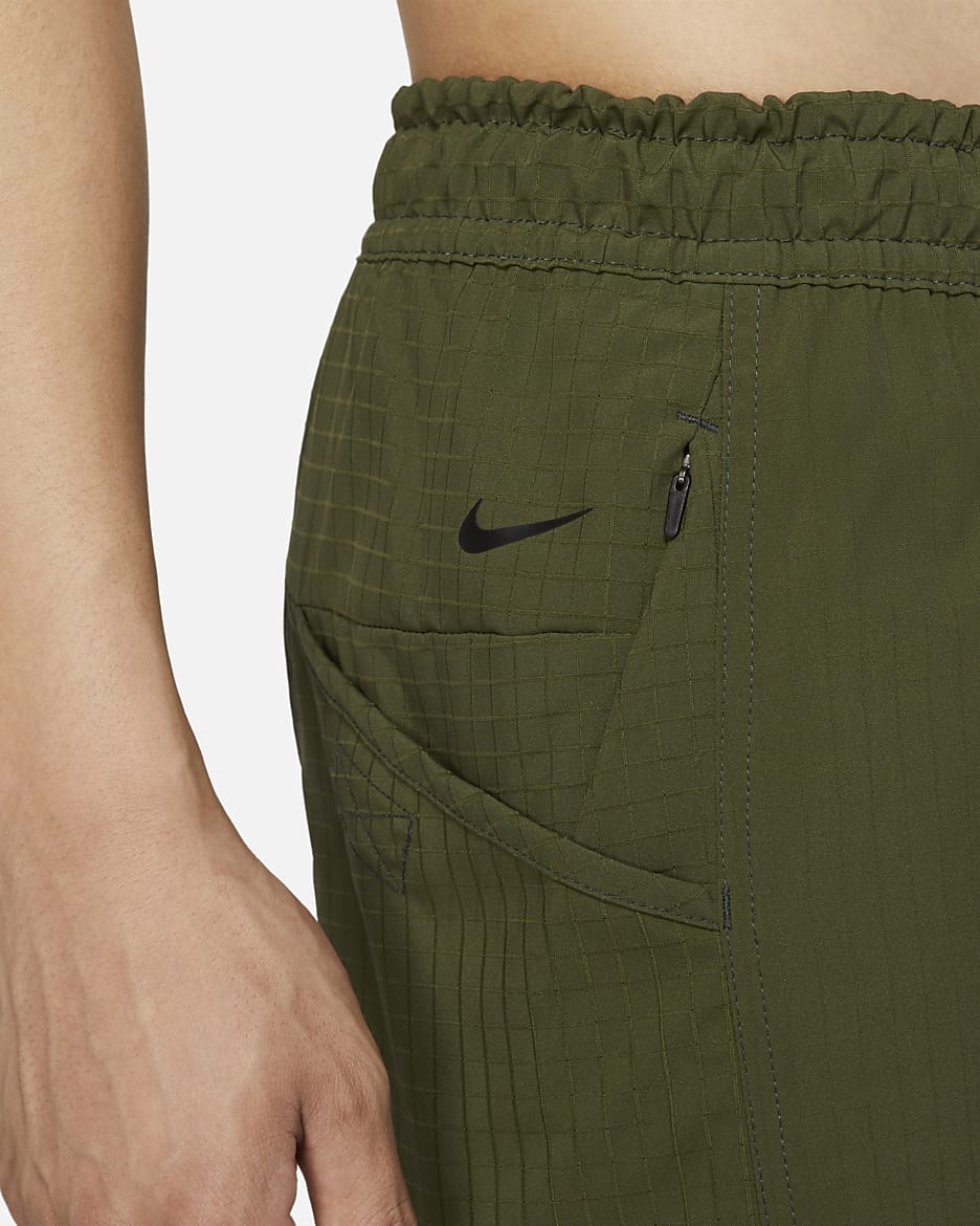 Nike Dri-FIT ADV A.P.S. Men's Fitness Shorts - Rough Green/Black