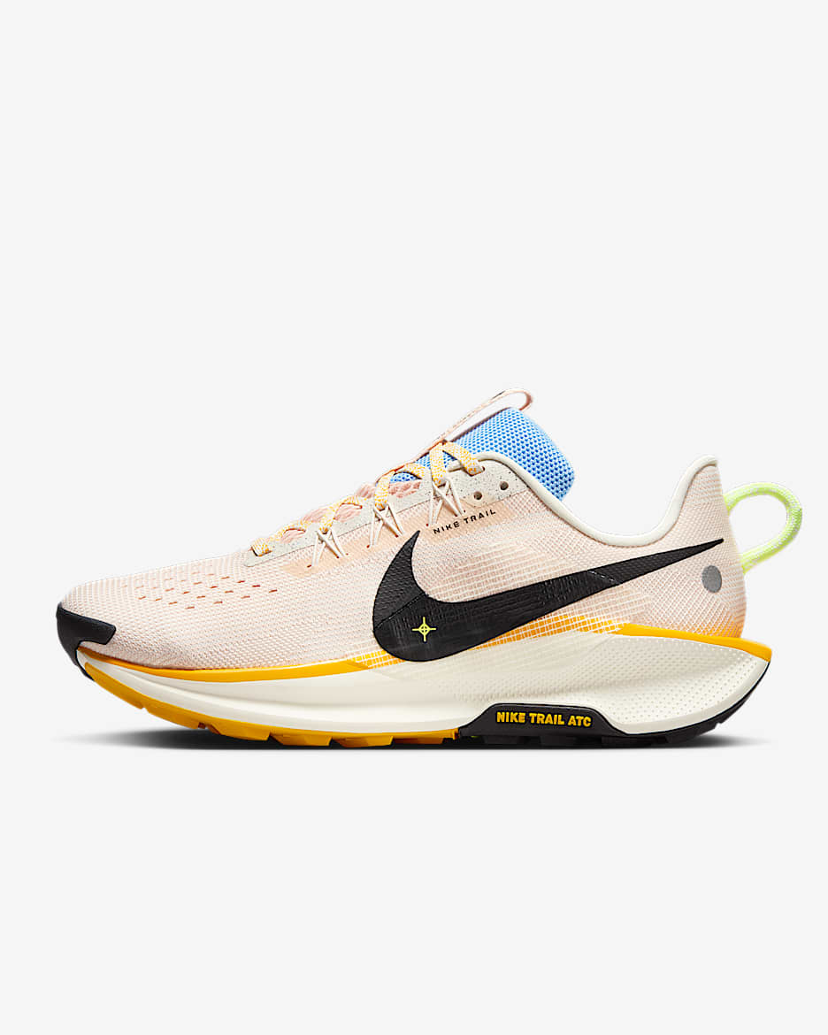 Nike Pegasus Trail 5 Traillaufschuh für Damen - Phantom/Washed Coral/University Gold/Schwarz